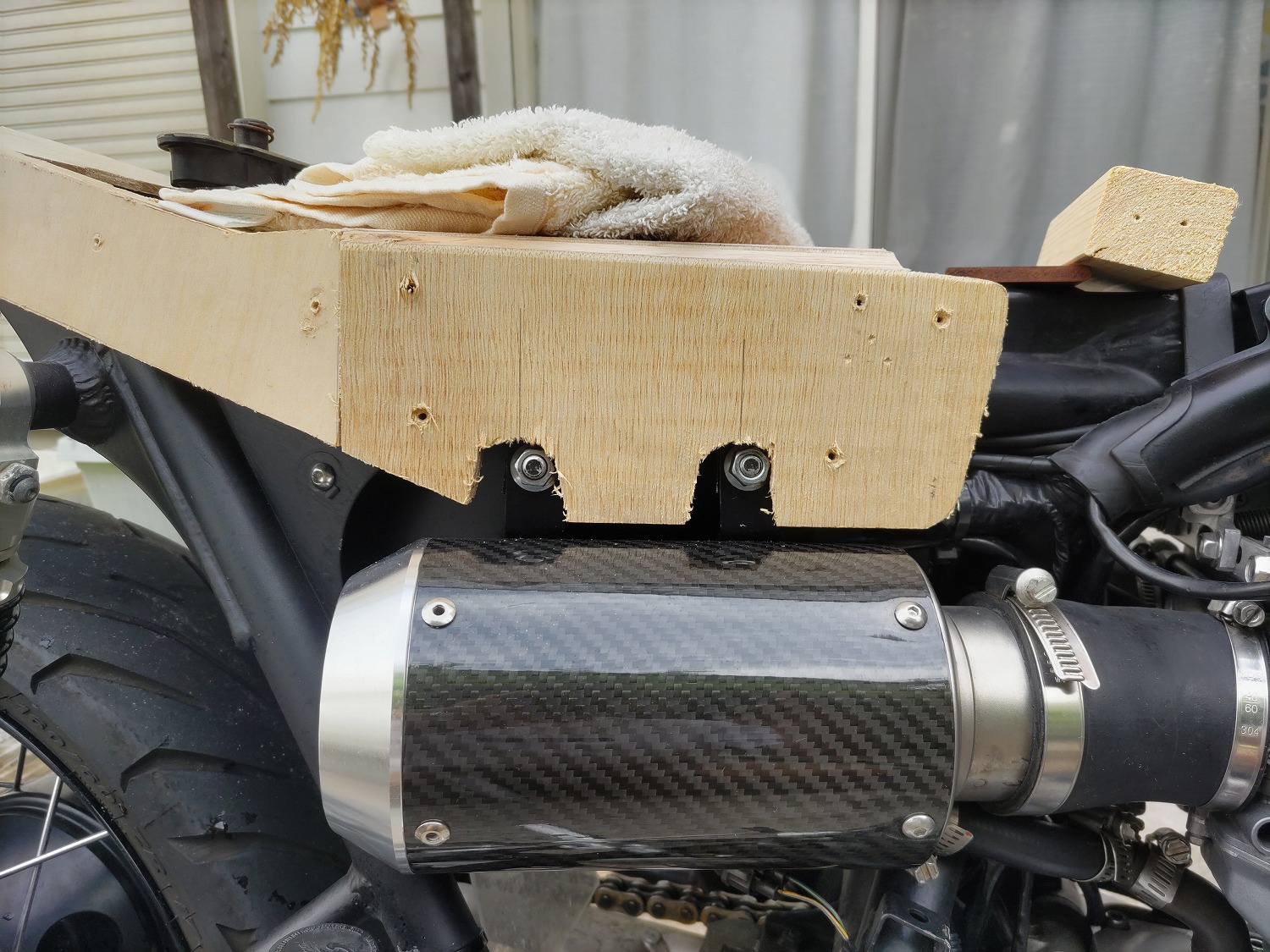 zrx400 タンク ラーテルアジト ZRXのタンクに換装 – べベルギアがうなるぜ on Lap 2