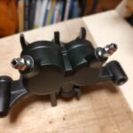 ブリードプラグはチタン製