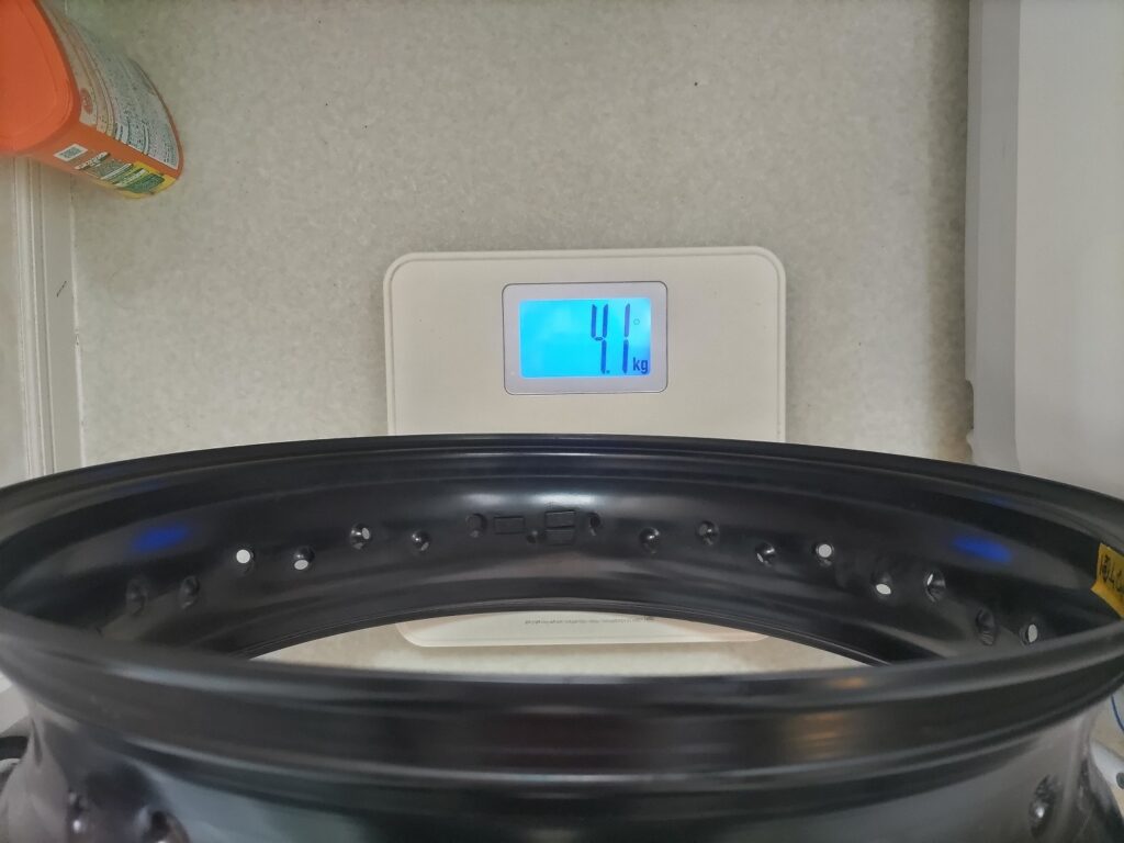 鉄リム単体重量 4.1キロ