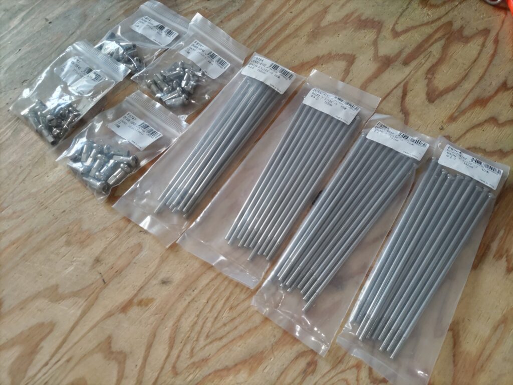 ステンレススポークとニップル